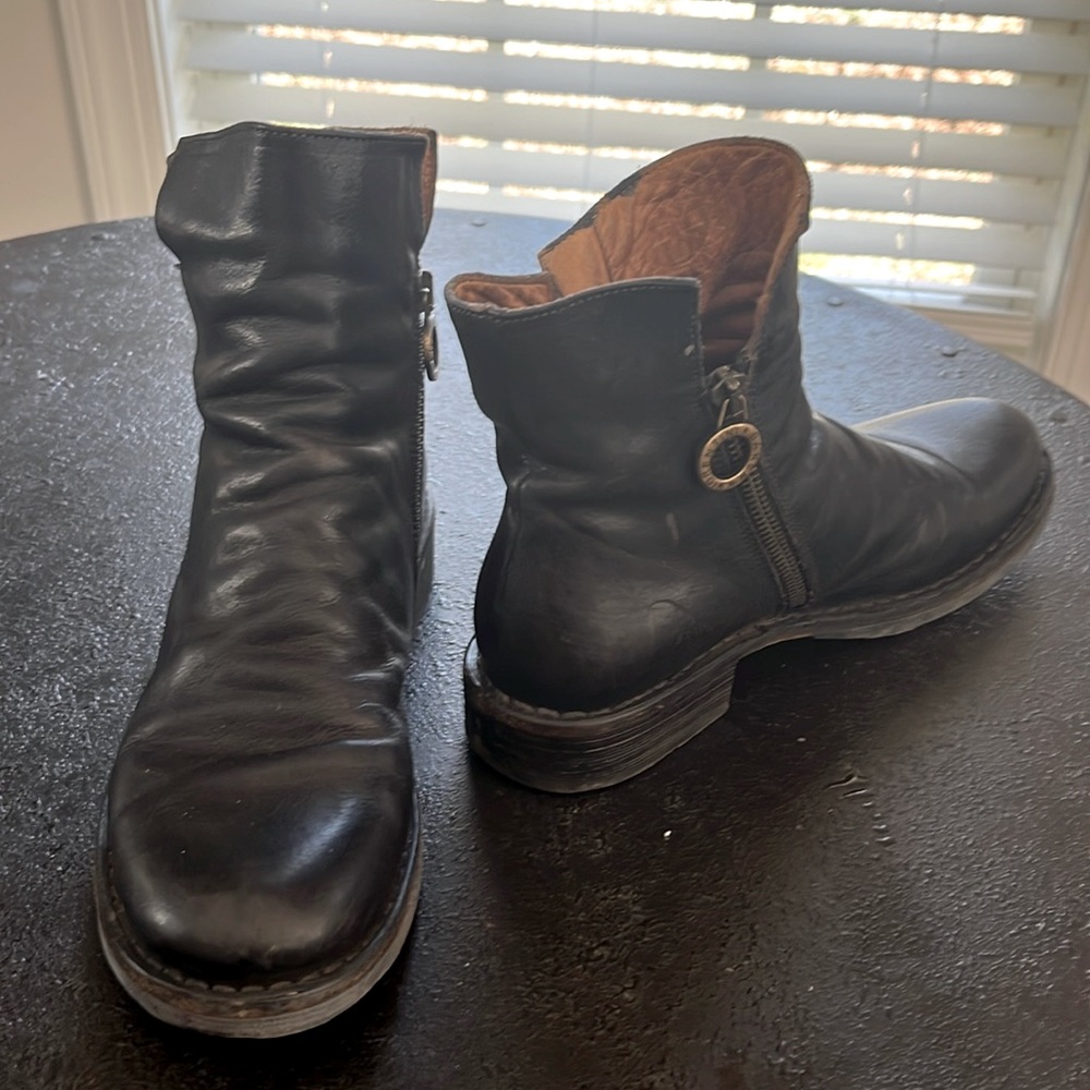 Florentini + Baker Black Leather Midi Moto Boot (sz 35.5, W6.5)